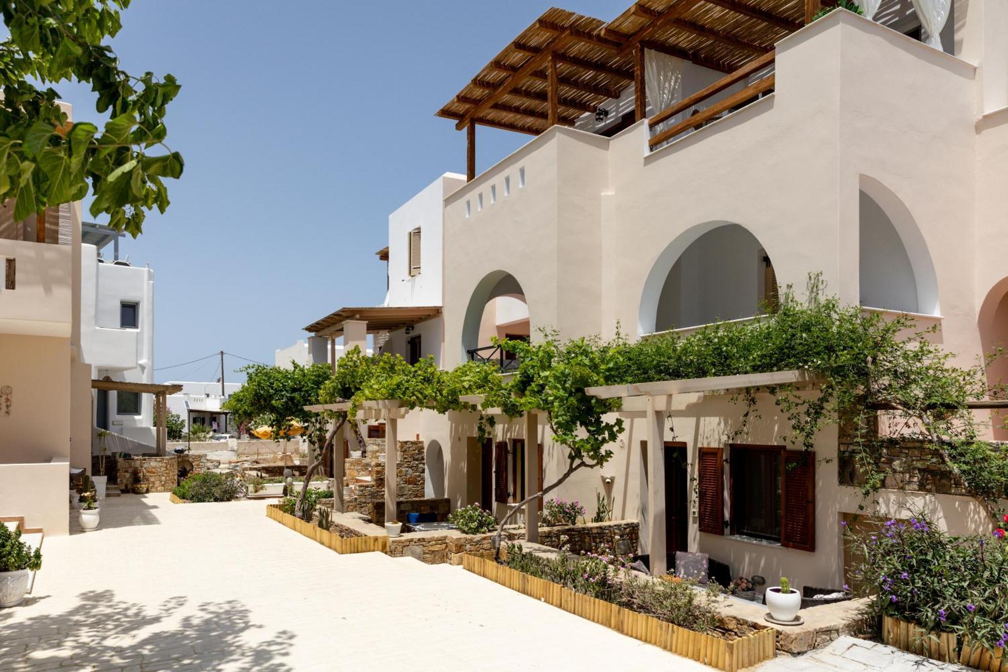 Maria'S Residence Agia Anna  Екстериор снимка